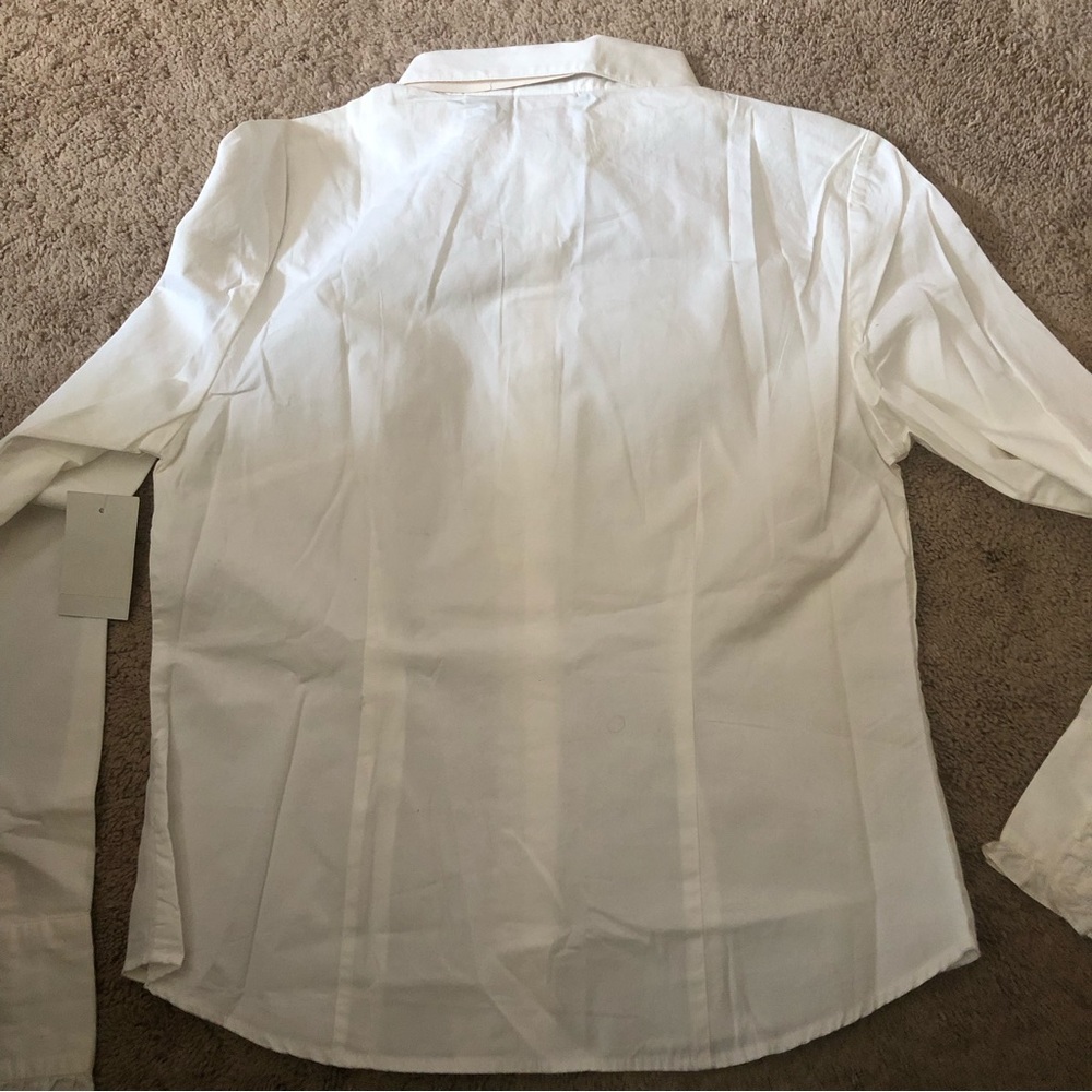 🆕 St. John’s Bay White Shirt - Picture 6 of 6